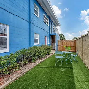 New Huge Garden 1br Apartment