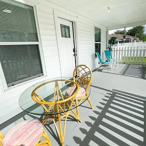 Cozy Stylish Chic Ybor, Dt Location Holiday home