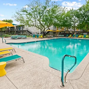 2b1b Stylish Haven - Pool And Parking Apartment Tempe